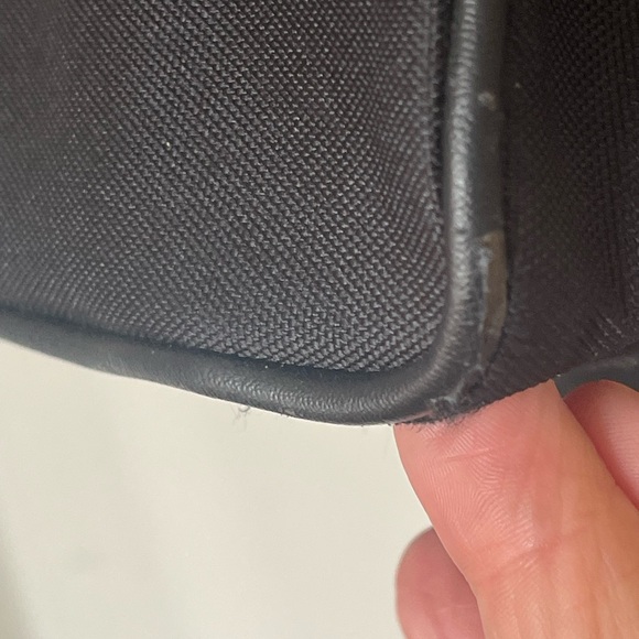 BEIS Sleek East West Tote in Black - Picture 4 of 11